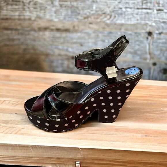 Madden Girl Black Patent Boozter Polka dot platform Heel Sandal 7 1/2 - Picture 2 of 8